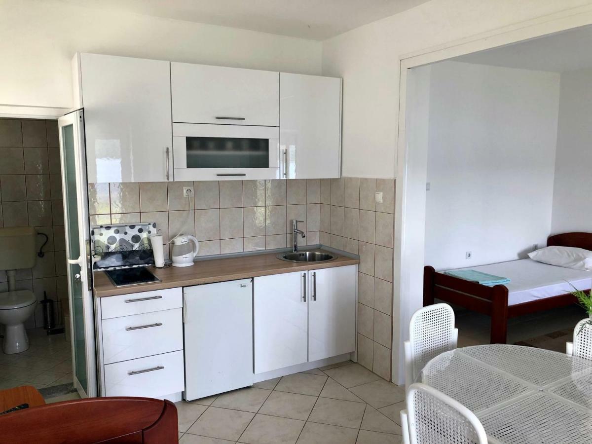 Apartments Lukrecia Неум Екстериор снимка