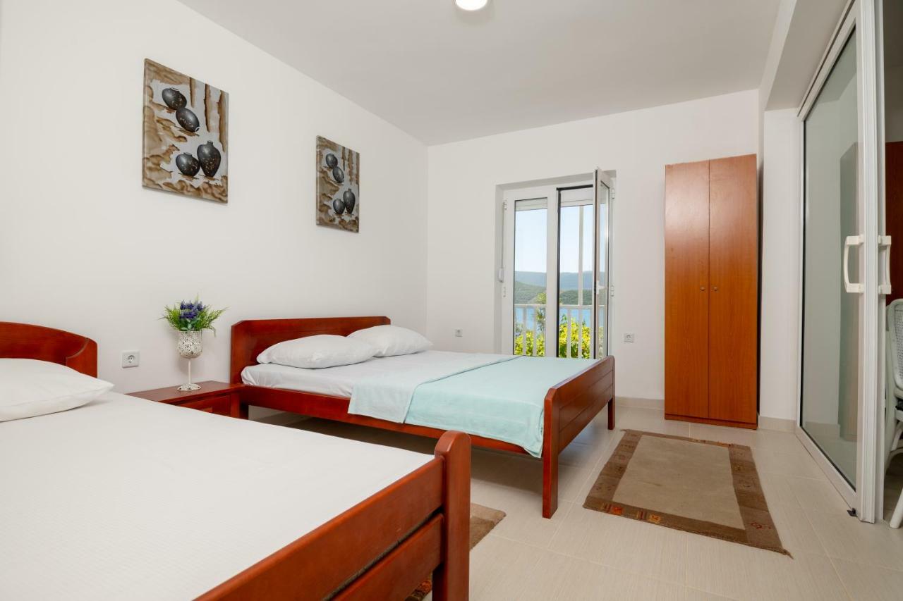 Apartments Lukrecia Неум Екстериор снимка