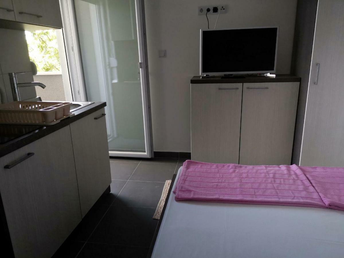 Apartments Lukrecia Неум Екстериор снимка