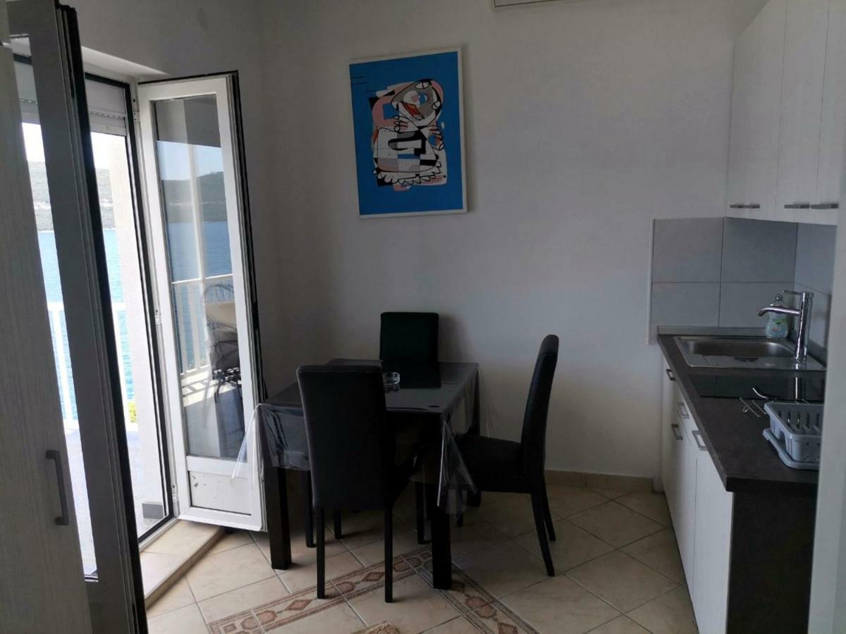 Apartments Lukrecia Неум Екстериор снимка
