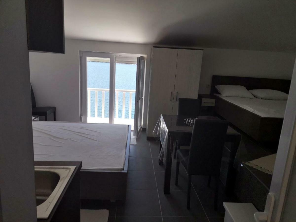 Apartments Lukrecia Неум Екстериор снимка