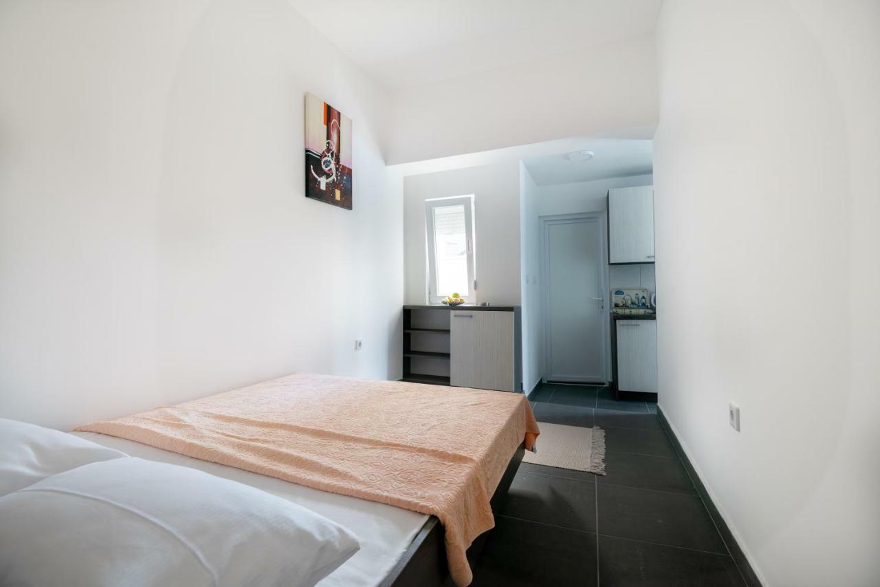 Apartments Lukrecia Неум Екстериор снимка